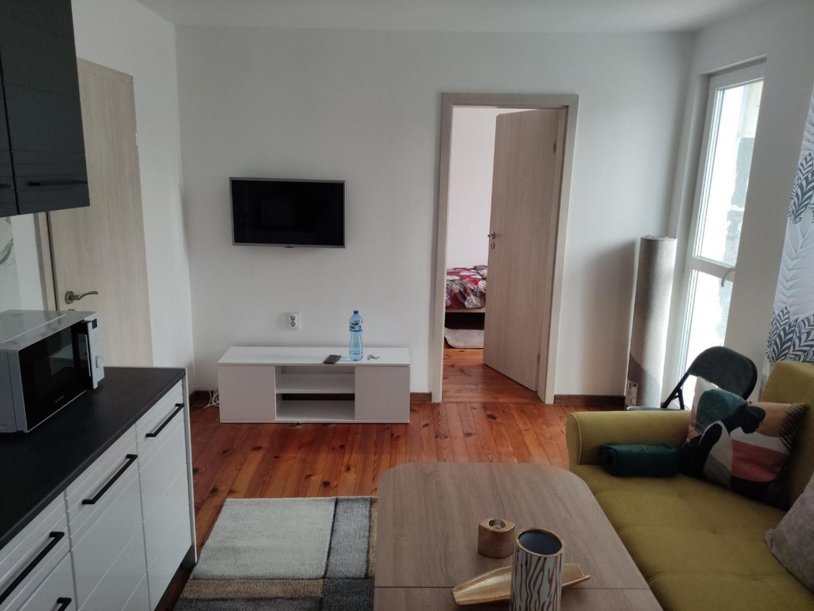 Rozi Apartment Burgas Bagian luar foto