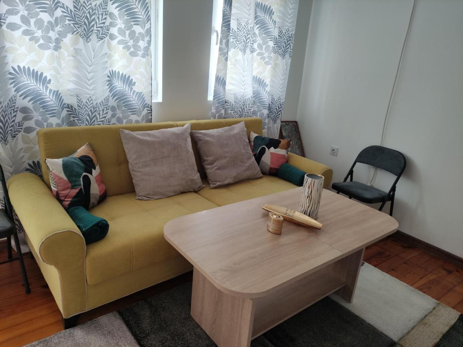 Rozi Apartment Burgas Bagian luar foto